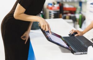 Panduan Cerdas Memilih Laptop Bekas: Tetap Produktif Tanpa Harus Baru