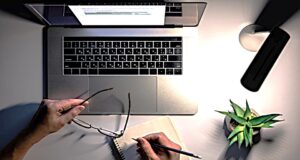 Transformasi Karier: Panduan Strategis Menjadi Copywriter Profesional di Era Digital